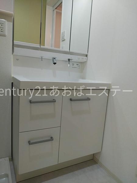 富山市小泉町のアパート