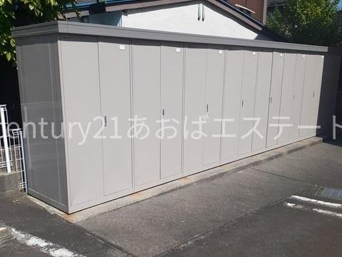 富山市太郎丸のアパート