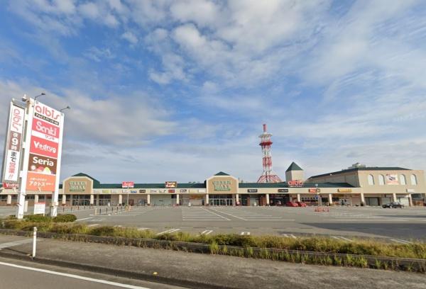 富山市大泉東町２丁目のアパート(albisグリーンモール店)