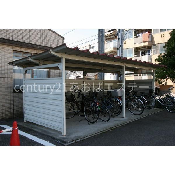 富山市西田地方町３丁目のマンション