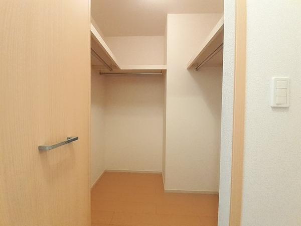 富山市黒瀬のアパート