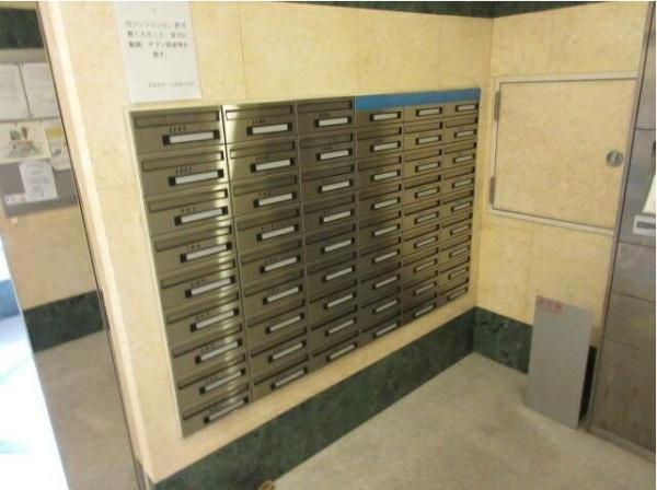 富山市安野屋町２丁目のマンション