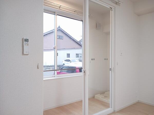 富山市千石町５丁目のアパート