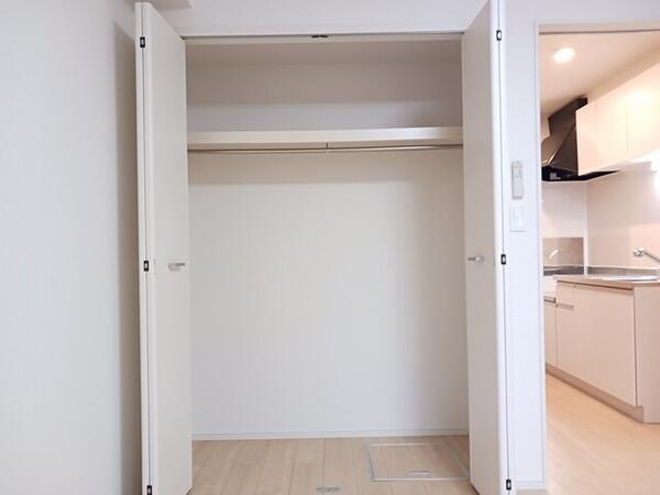 富山市千石町５丁目のアパート
