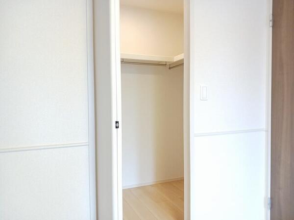 富山市長江４丁目のアパート