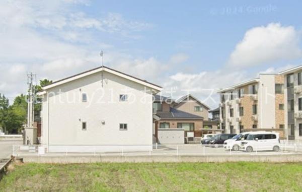 富山市太郎丸本町２丁目のアパート