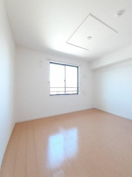 富山市田中町２丁目のアパート