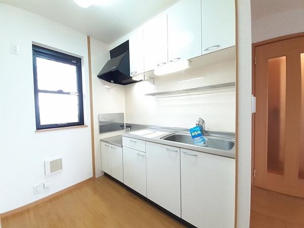 富山市太郎丸本町２丁目のアパート