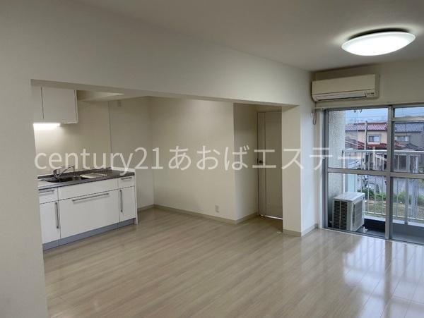 富山市粟島町１丁目のマンション