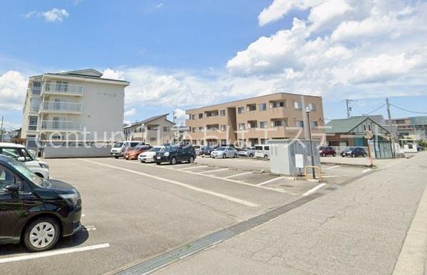 富山市粟島町１丁目のマンション