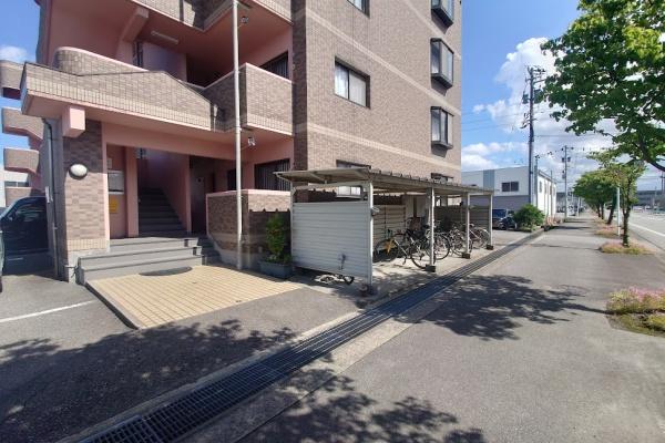 ル・アンジュ萩原