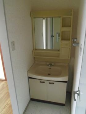 富山市新庄町３丁目のマンション