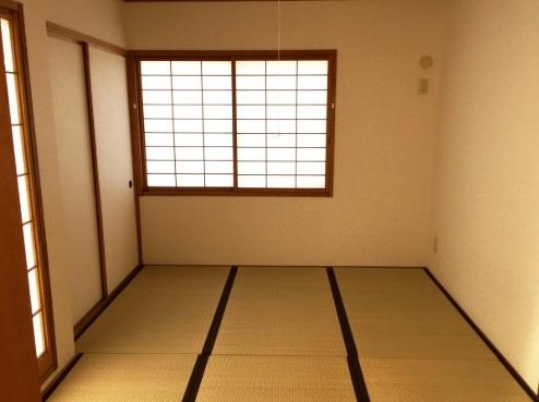 富山市新庄町３丁目のマンション
