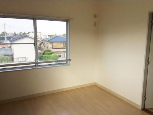 富山市新庄町３丁目のマンション