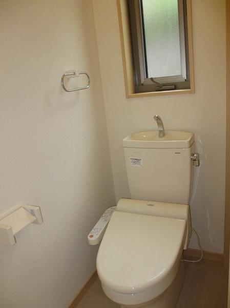 富山市牛島本町２丁目のテラスハウス