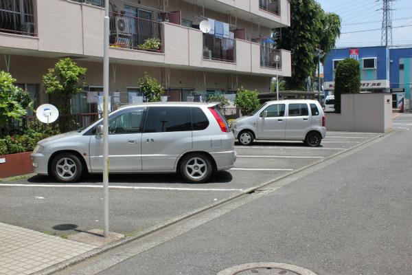 富士見マンションＡ棟　駐車場付
