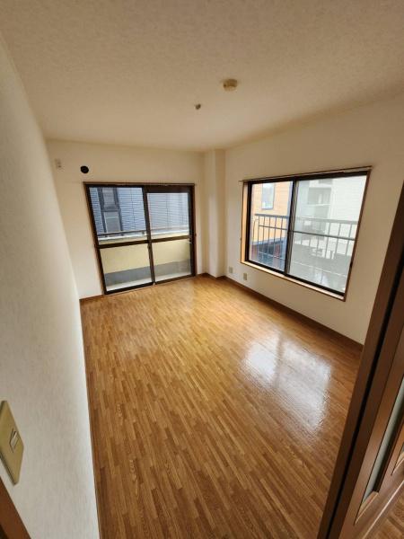 川口市中青木２丁目のマンション