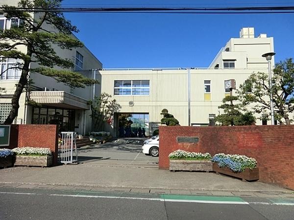 東川口戸建賃貸カースペース2台(川口市立戸塚中学校)
