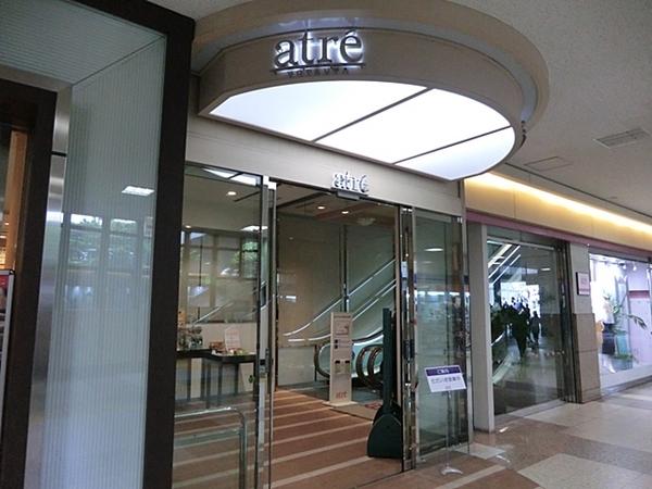 新高ビル(成城石井アトレ四谷店)