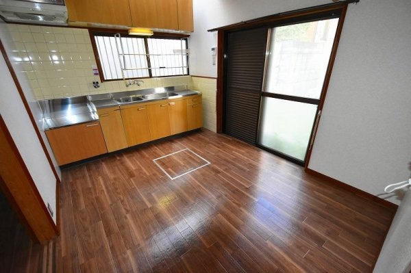 上甲子園１丁目貸家