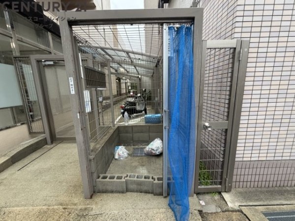 瑠璃甲東園