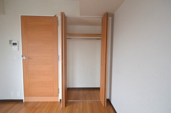 レスター夙川