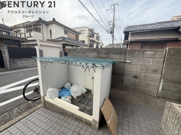 西宮市下大市東町のハイツ