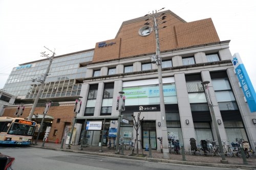 ラ・フォンテ甲東園(西宮市立図書館甲東園分室)