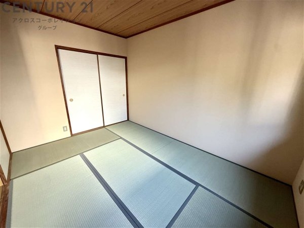 ハイツアゼリア