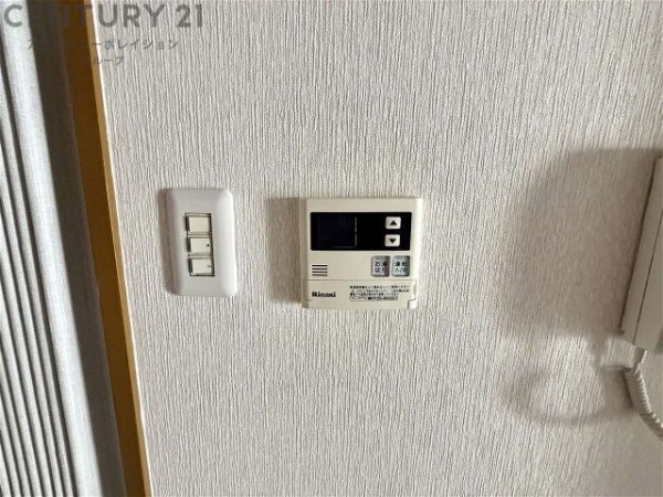 ハイツアゼリア