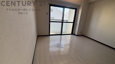 フェミナ伊丹