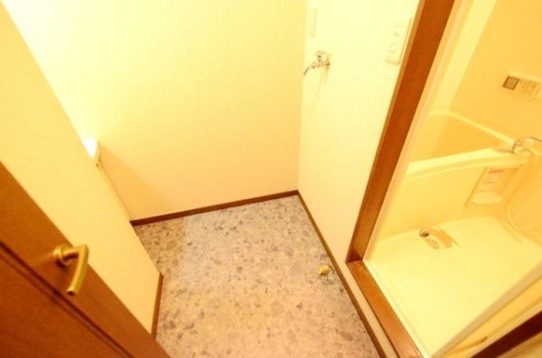 伊丹市瑞原２丁目のハイツ