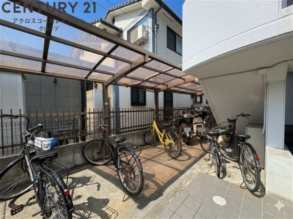 メゾンドマール学園前