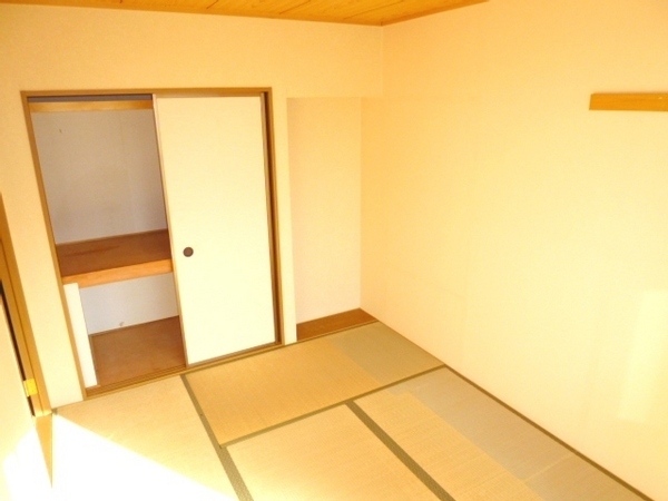 トリヴァンベール門前