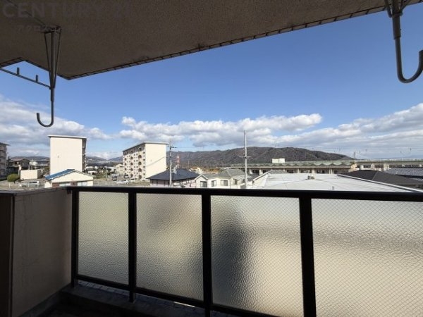 宝塚市花屋敷荘園３丁目のマンション