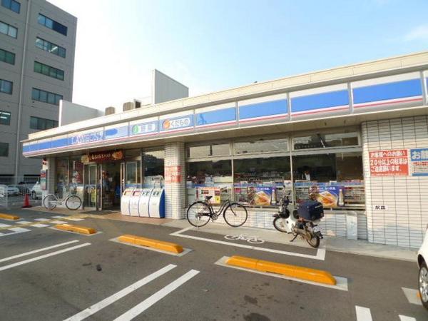 京橋ガレージ付１戸建て(ローソン新喜多一丁目店)