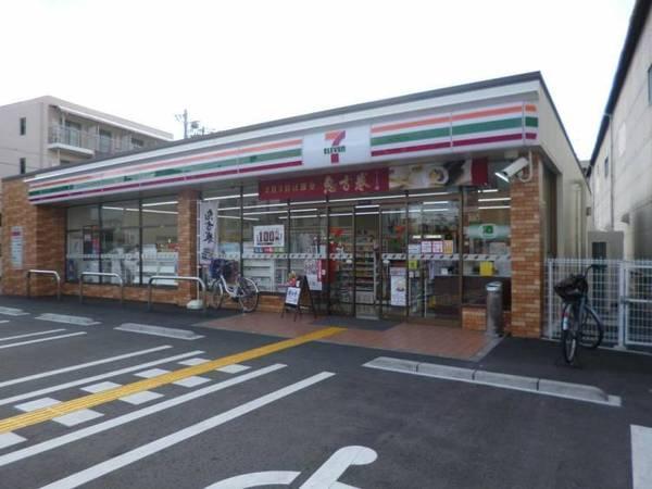 クレッセント山本(セブンイレブン大阪横堤3丁目店)