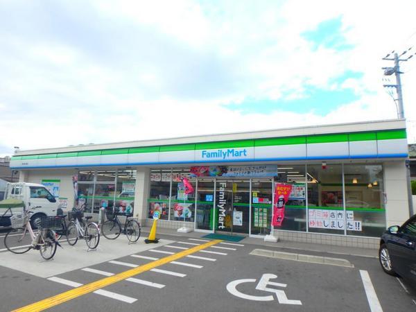 メゾンパルフェート(ファミリーマート東大阪川俣店)