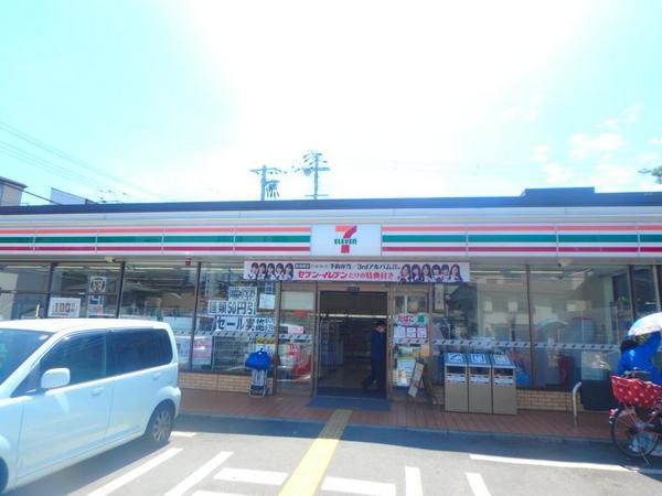 ソレイユ今福(セブンイレブン大阪今福南1丁目店)