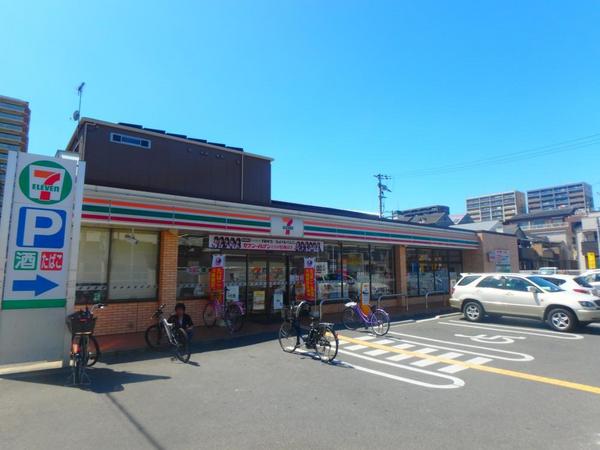 リバーサイドニッシン城東ハイツ(セブンイレブン大阪今福西6丁目店)