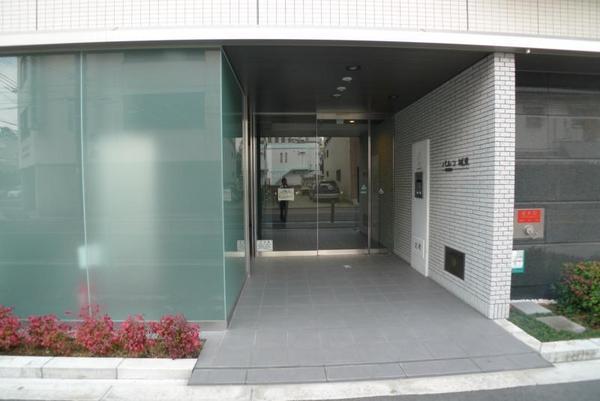 グランルージュ城東