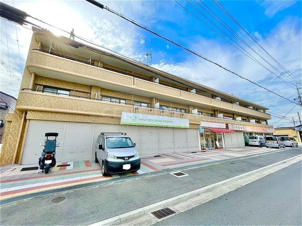 エタージュ高井田