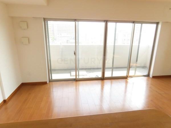 Ａｘｉａ　Ｃｏｕｒｔ