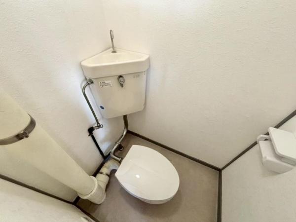 八尾市曙町３丁目のマンション
