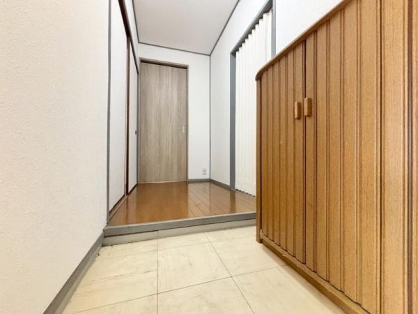 八尾市曙町３丁目のマンション