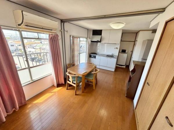八尾市曙町３丁目のマンション