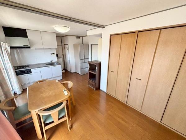 八尾市曙町３丁目のマンション