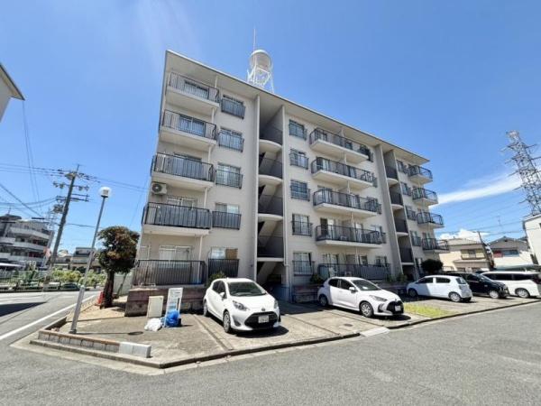 八尾市曙町３丁目のマンション
