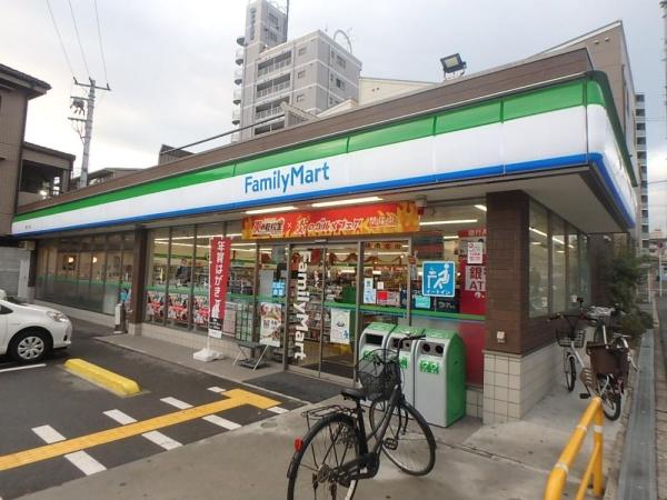 レークス大阪城イースト(ファミリーマート諏訪一丁目店)
