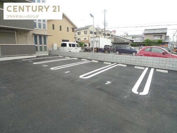 ラミーセント(駐車場)